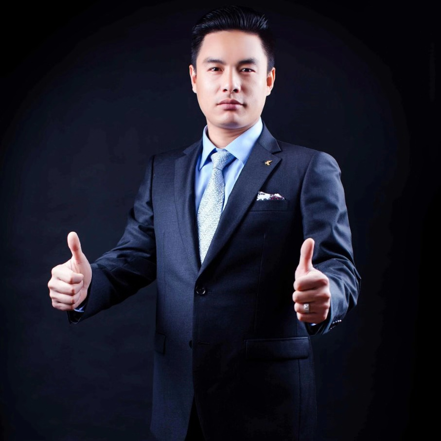 陳新 宏宇門窗總經(jīng)理丨企業(yè)家專訪：心有多大，舞臺(tái)就有多大